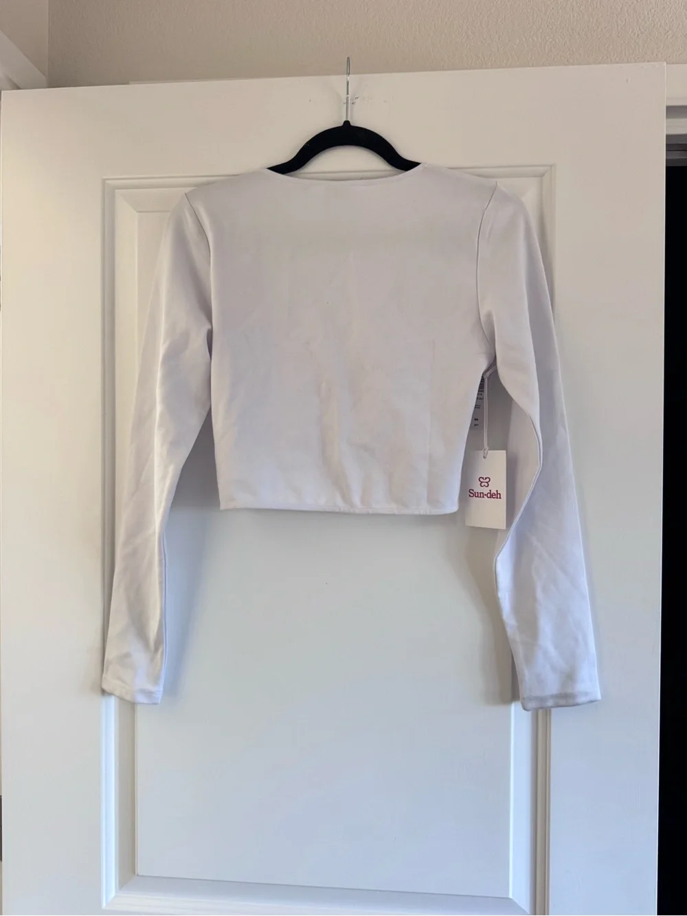 NWT Aritzia Sun-deh white far out longsleeve